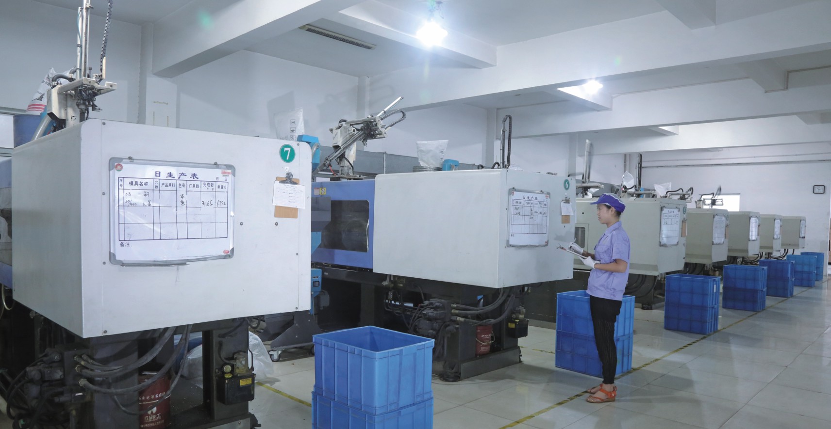 Injection molding workshop at Royapak